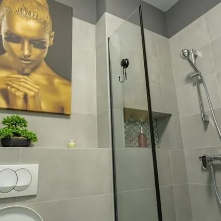 Modern Lux App D With Seaview And Jacuzzi *
